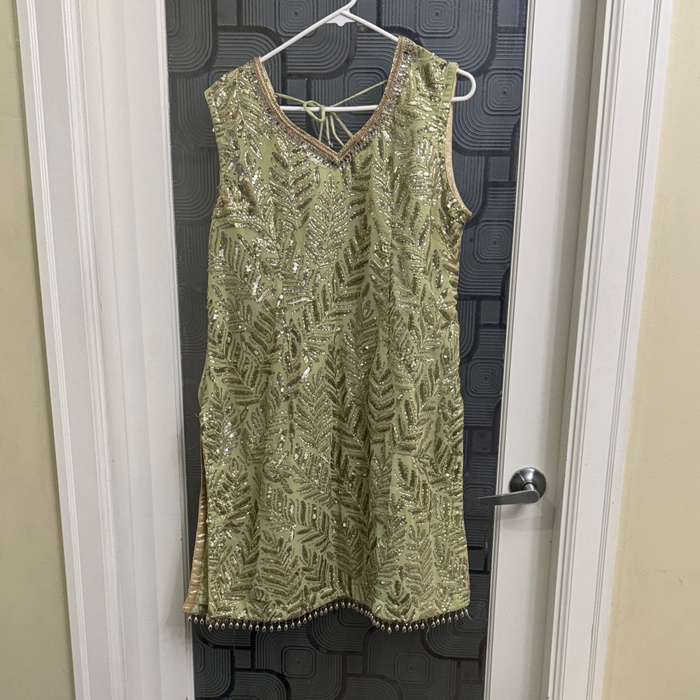Elegant Gold Sequin Dress